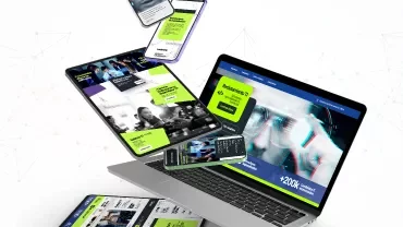 Dispositivos digitales flotando, mostrando páginas web.